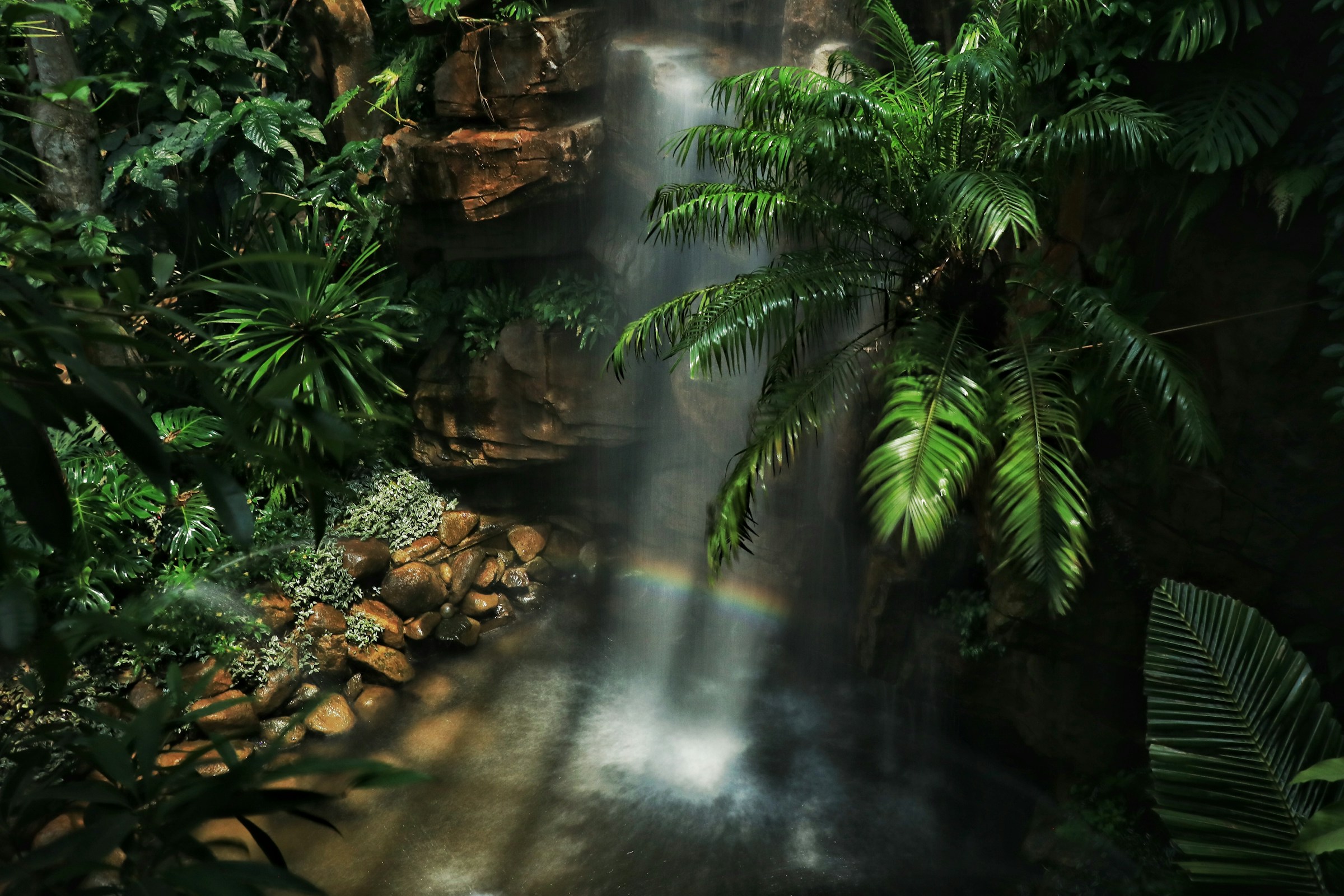 yunchuan-luo-7emiteIwfuk-unsplash-waterfall and rainbow